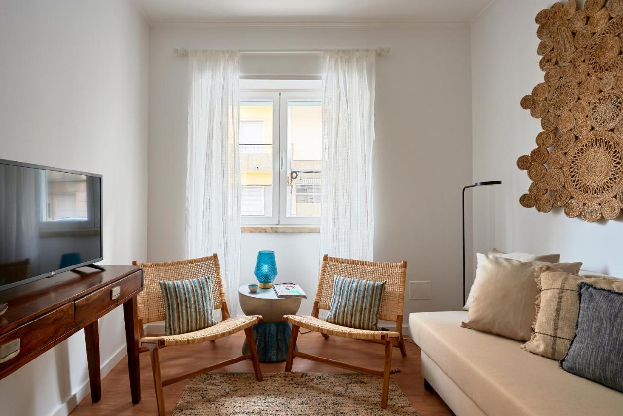 Belem Light Filled Apt With Patio, By Timecooler Lisbon Exterior photo
