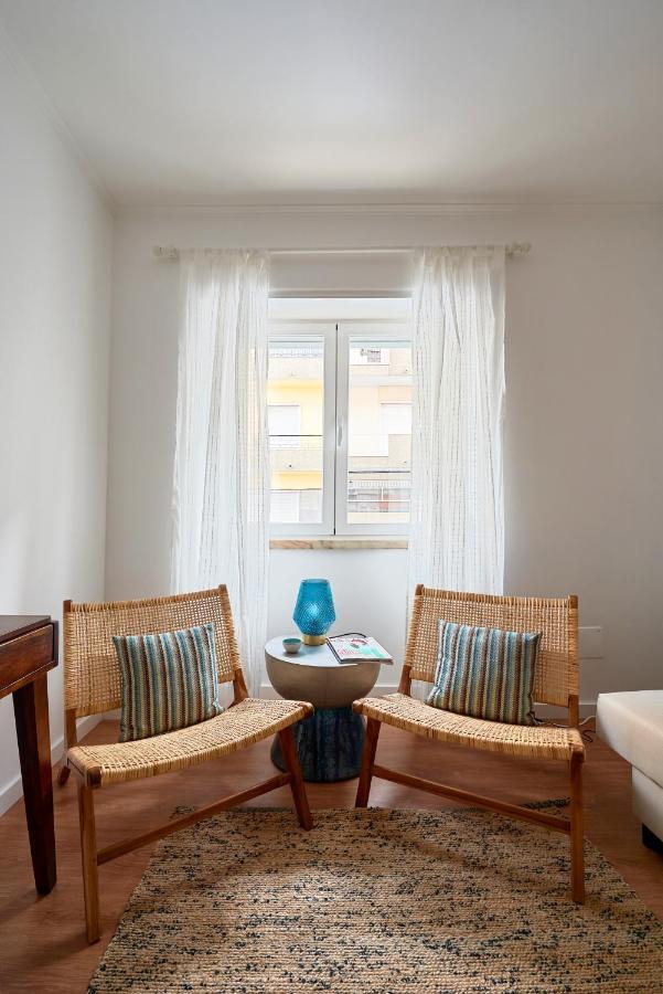 Belem Light Filled Apt With Patio, By Timecooler Lisbon Exterior photo
