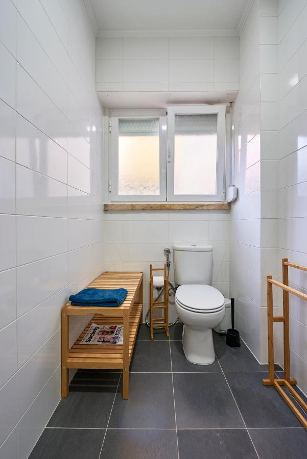 Belem Light Filled Apt With Patio, By Timecooler Lisbon Exterior photo